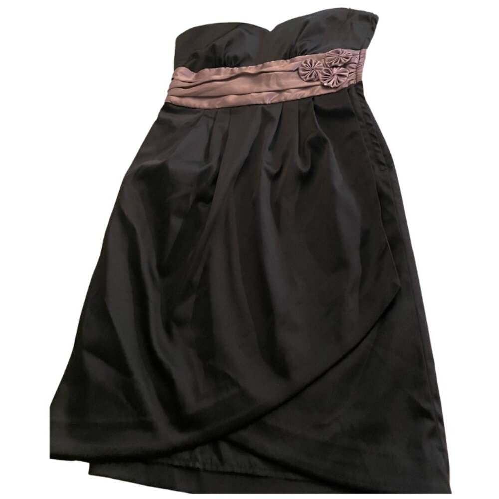 (NWT) RW&CO Size 6 (US) Black and Mauve Cocktail Dress